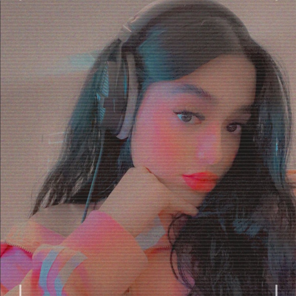 Meet your Posher, Momo